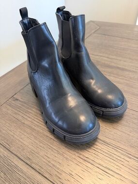 Black Leather Chelsea Pull-On Boots